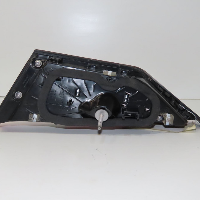 Feu arrière interieur gauche occasion B.M.W. 63217450651 2