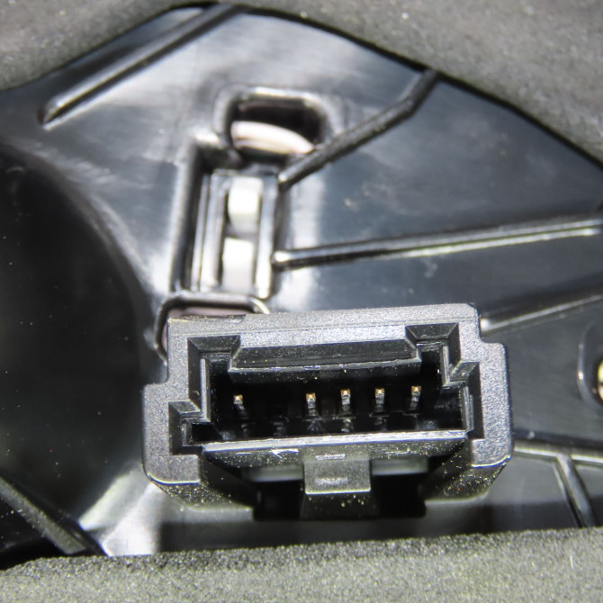 Feu arrière interieur gauche occasion B.M.W. 63217450651 3