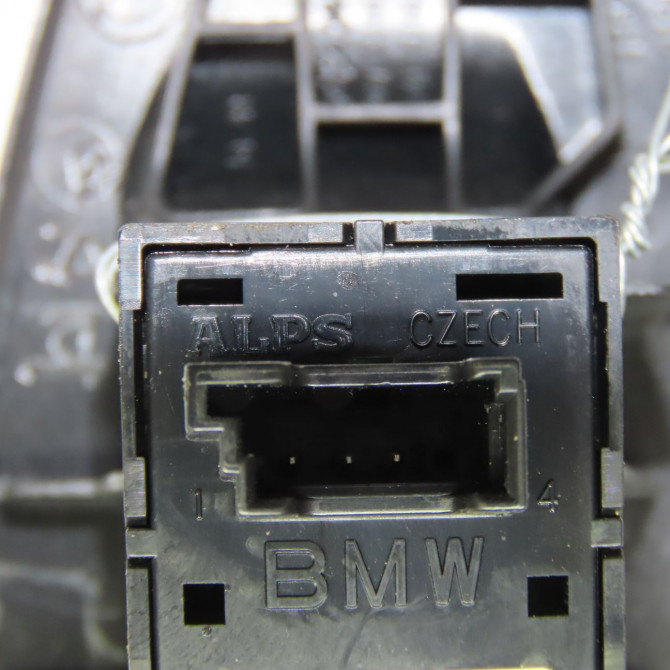 Commande leve-glace porte arrière gauche occasion B.M.W. 61317950756 3