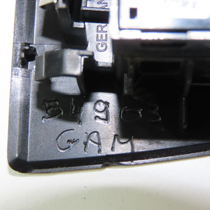 Commande leve-glace porte arrière droite occasion B.M.W. 61317950756 4