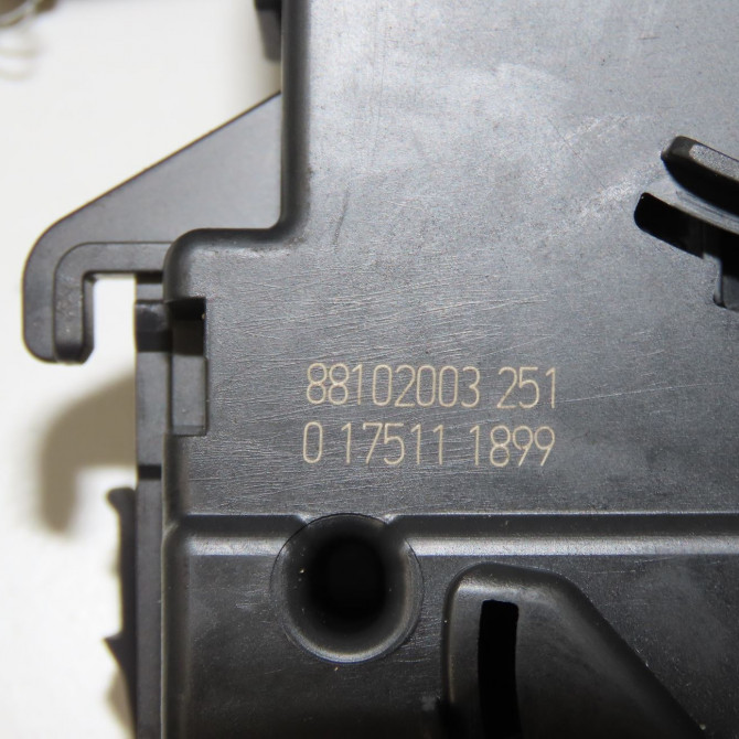 Commande clignotant occasion RENAULT CLIO III Phase 2 03-2009->12-2014 1.5 DCI 85ch 255405605R 4