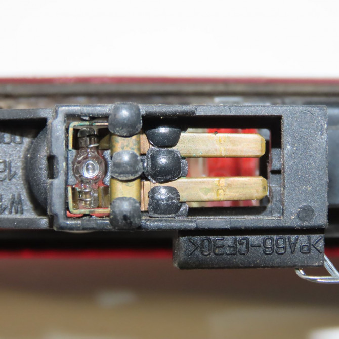 Feux stop supplementaire occasion RENAULT TWINGO I Phase 3 08-2000->06-2007 1.2i 8200201107 4