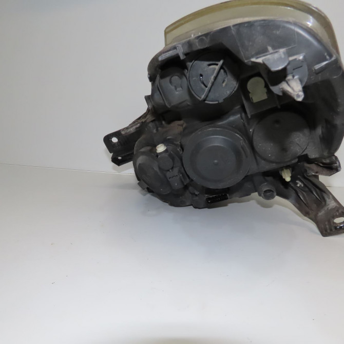 Phare droit occasion RENAULT CLIO III Phase 2 03-2009->12-2014 260103749R 2