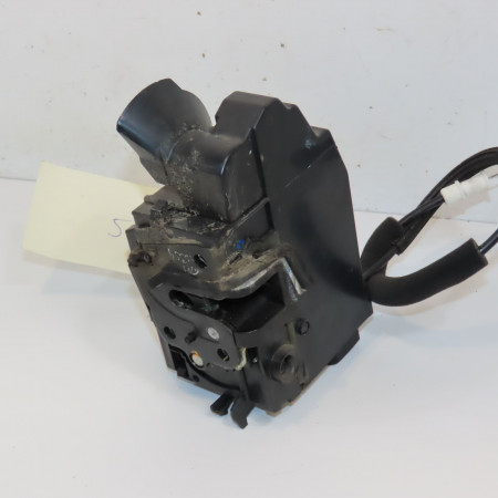 <span class="tt">Serrure porte avg occasion  </span><span class="designation"> </span>