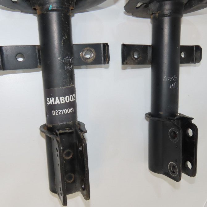 Amortisseur avant droit occasion RENAULT CLIO IV Phase 1 07-2012->... 1.5 DCI 90ch 543028420R 3