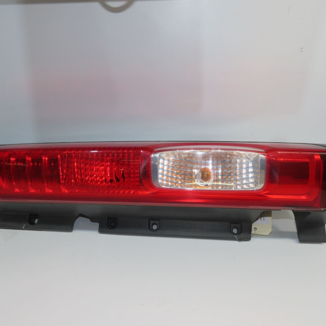 Feu arrière droit occasion NISSAN PRIMASTAR phase 1 08-2006->... 2.0 DCI 115ch 2655000Q0A 1