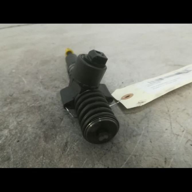 Injecteur occasion VOLKSWAGEN TOURAN I Phase 2 11-2006->09-2010 2.0TDi 16v 140ch 3G130073G 2