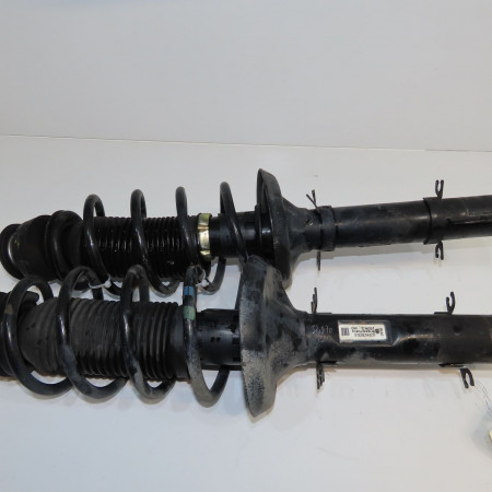 Amortisseur avant droit occasion VOLKSWAGEN GOLF IV GOLF IV Phase 1 1998-01-01->2005-06-30 1.6 16v 1J0413031T