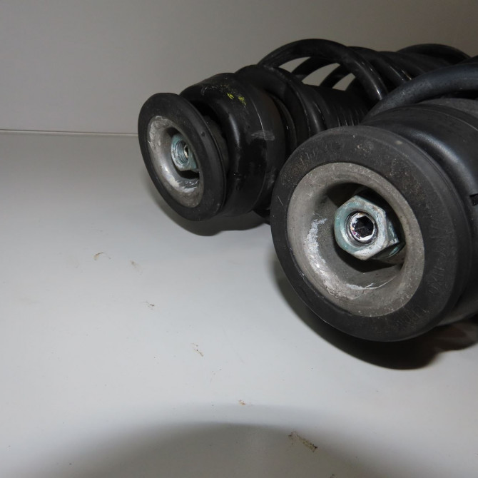 Amortisseur avant droit occasion VOLKSWAGEN GOLF IV GOLF IV Phase 1 1998-01-01->2005-06-30 1.6 16v 1J0413031T 3