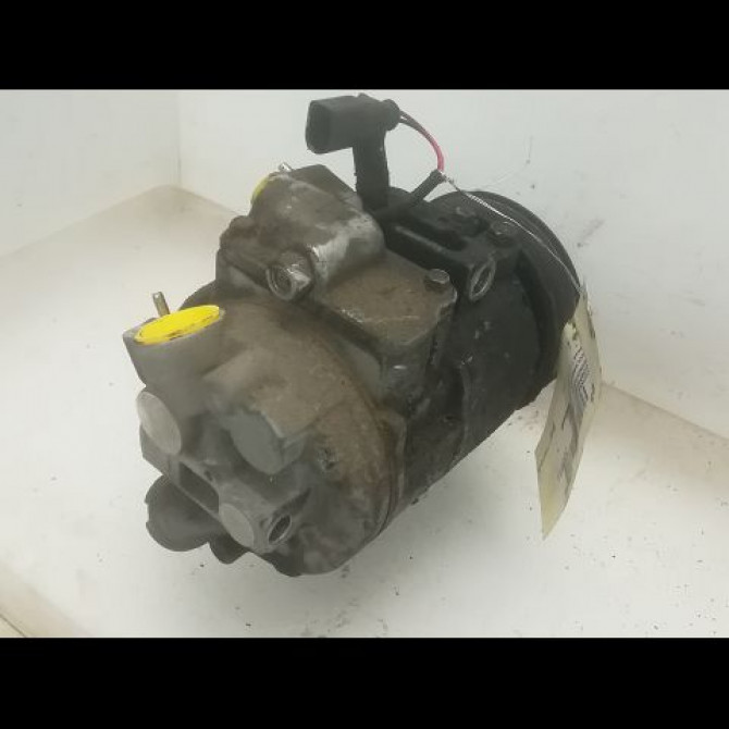 Compresseur air conditionne occasion VOLKSWAGEN POLO IV Phase 1 01-2002->05-2005 1.2 65ch 6R0820803F 2