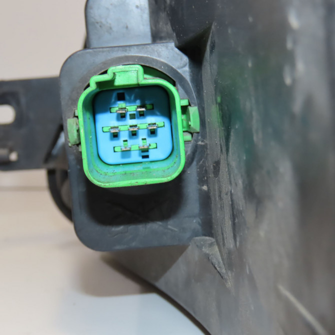 Phare droit occasion FORD FIESTA V Phase 1 09-2002->10-2005 1.4i 1320348 3