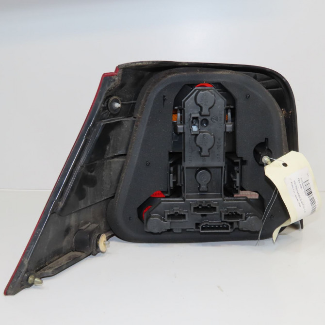 Feu arrière droit occasion VOLKSWAGEN GOLF IV GOLF IV Phase 1 1998-01-01->2005-06-30 1.6 16v 1J6945096R 2