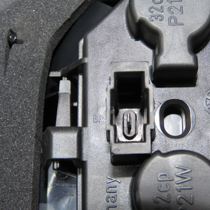 Feu arrière droit occasion VOLKSWAGEN GOLF IV GOLF IV Phase 1 1998-01-01->2005-06-30 1.6 16v 1J6945096R 3