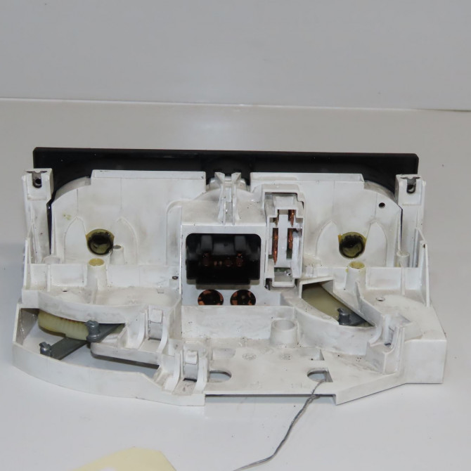 Commande de chauffage occasion VOLKSWAGEN GOLF IV GOLF IV Phase 1 1998-01-01->2005-06-30 1.6 16v 1J0820045F 2