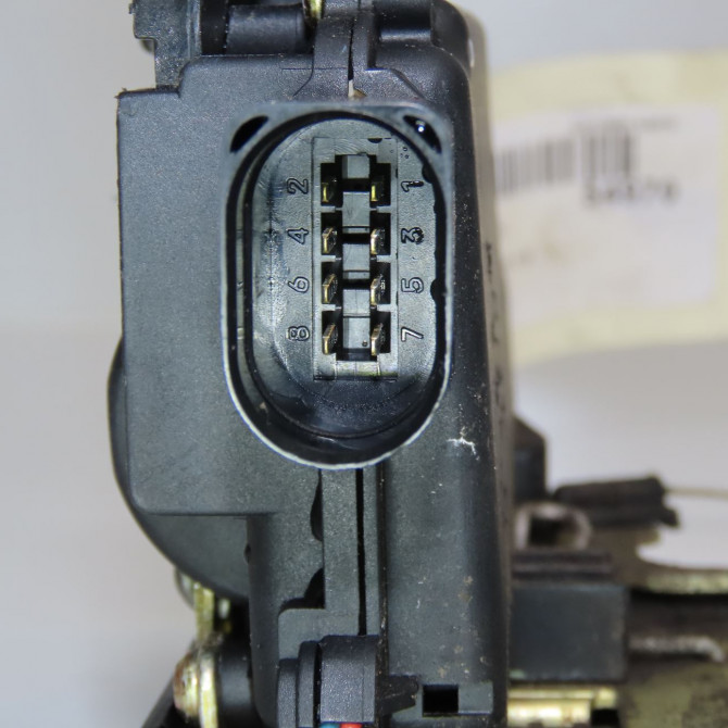 Serrure porte avg occasion VOLKSWAGEN GOLF IV GOLF IV Phase 1 1998-01-01->2005-06-30 1.6 16v 6X1837013H 6