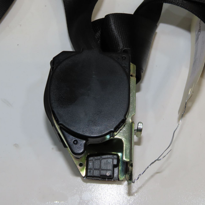 Ceinture arrière gauche occasion VOLKSWAGEN GOLF IV GOLF IV Phase 1 1998-01-01->2005-06-30 1.6 16v 1J6857805GHCP 4