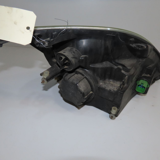 Phare gauche occasion FORD FIESTA V Phase 1 09-2002->10-2005 1.6i 100ch 1320349 2