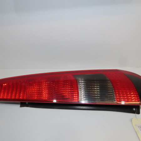 Feu arrière droit occasion FORD FIESTA V Phase 1 09-2002->10-2005 1.6i 100ch 1324563