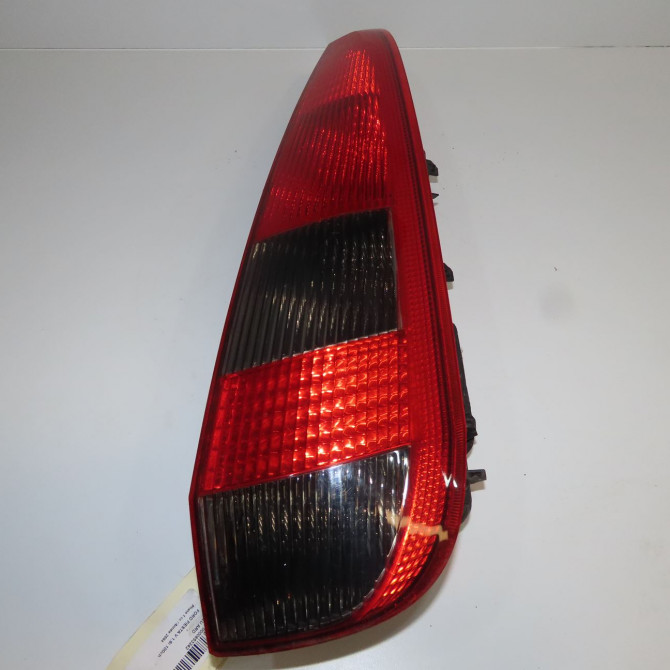 Feu arrière droit occasion FORD FIESTA V Phase 1 09-2002->10-2005 1.6i 100ch 1324563 2