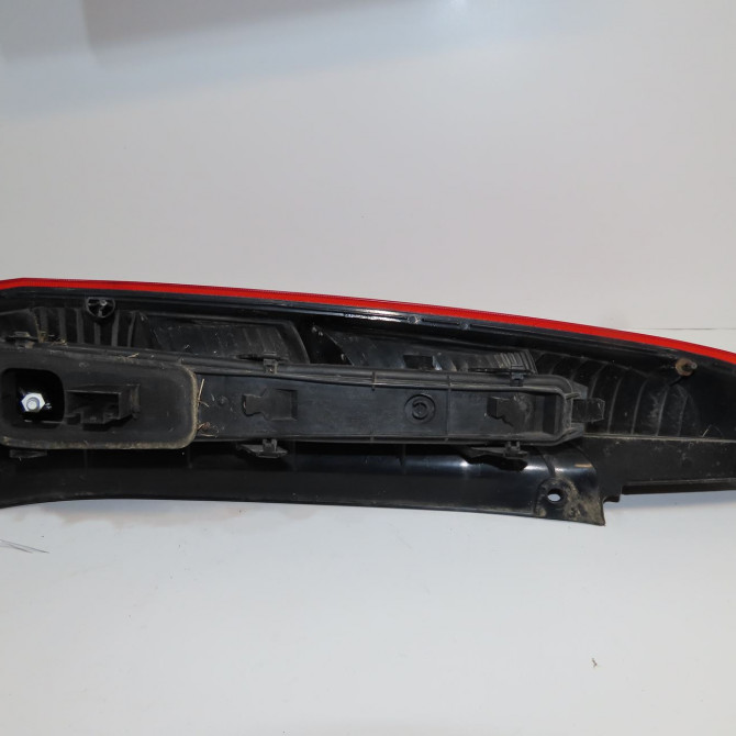 Feu arrière droit occasion FORD FIESTA V Phase 1 09-2002->10-2005 1.6i 100ch 1324563 3