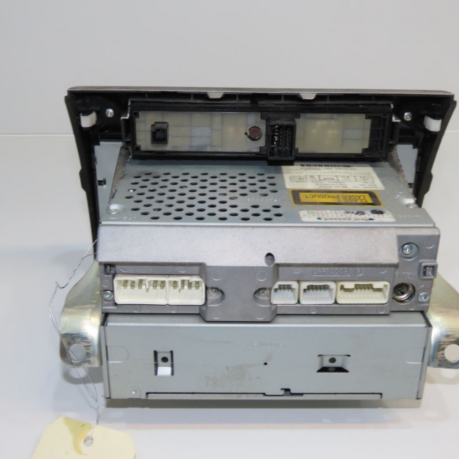 Autoradio occasion TOYOTA COROLLA VERSO II Phase 1 05-2004->06-2007 115 D-4D 861200F010 2