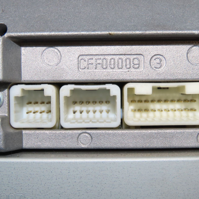 Autoradio occasion TOYOTA COROLLA VERSO II Phase 1 05-2004->06-2007 115 D-4D 861200F010 3