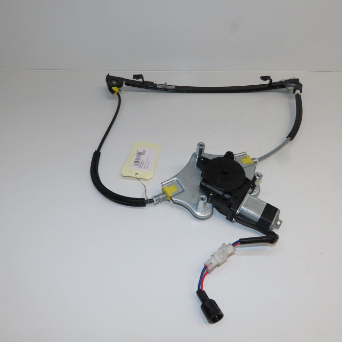 Mecanisme+moteur leve-glace avg occasion RENAULT CLIO II Phase 1 03-1998->06-2001 1.4i 8v 75ch 7700842247 2