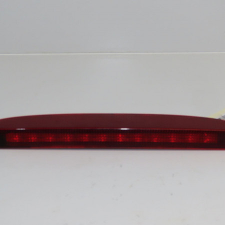 Feux stop supplementaire occasion RENAULT CLIO II Phase 1 03-1998->06-2001 1.4i 8v 75ch 7700429000