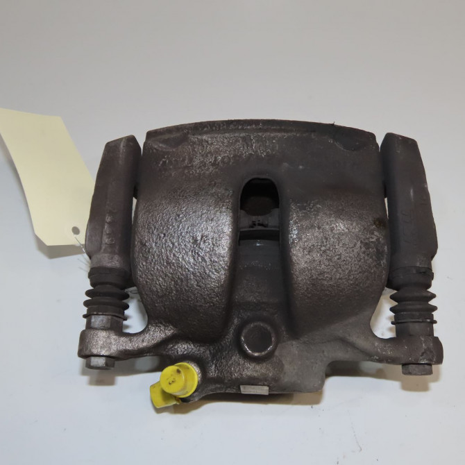 Etrier de frein avant gauche occasion B.M.W. 1