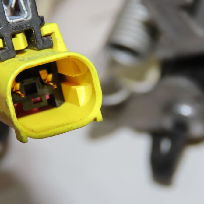 Serrure capot occasion B.M.W. 6