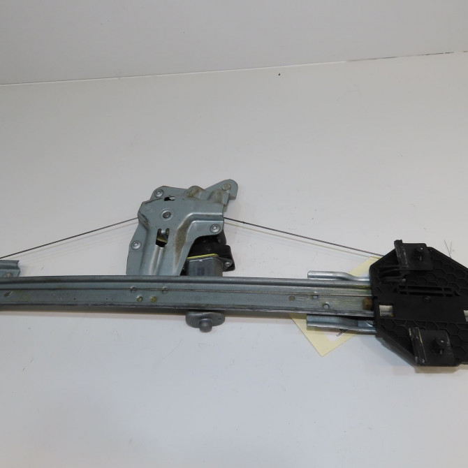 Mecanisme+moteur leve-glace avg occasion DACIA SANDERO II Phase 1 10-2012->... 0.9 TCE 90ch 807218735R 2