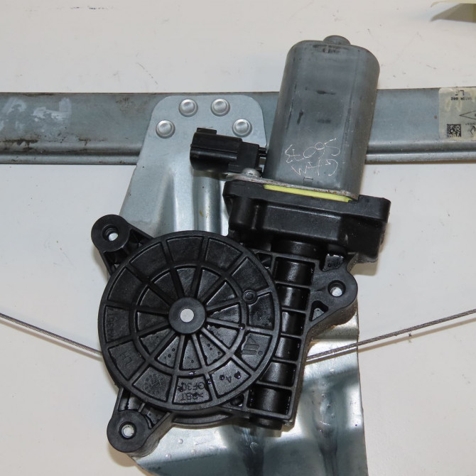 Mecanisme+moteur leve-glace avg occasion DACIA SANDERO II Phase 1 10-2012->... 0.9 TCE 90ch 807218735R 3