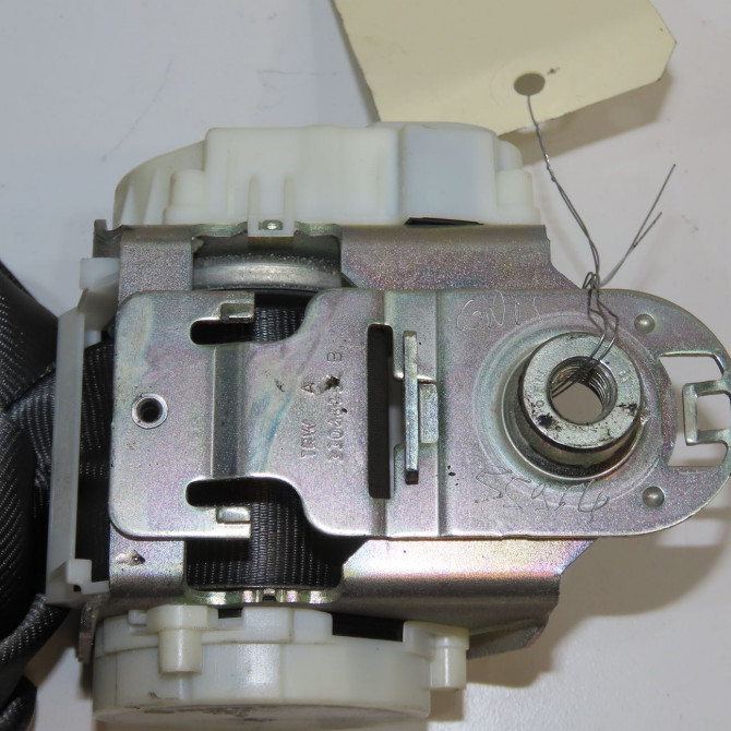 Ceinture arrière droite occasion RENAULT CLIO III Phase 2 03-2009->12-2014 8200683953 2