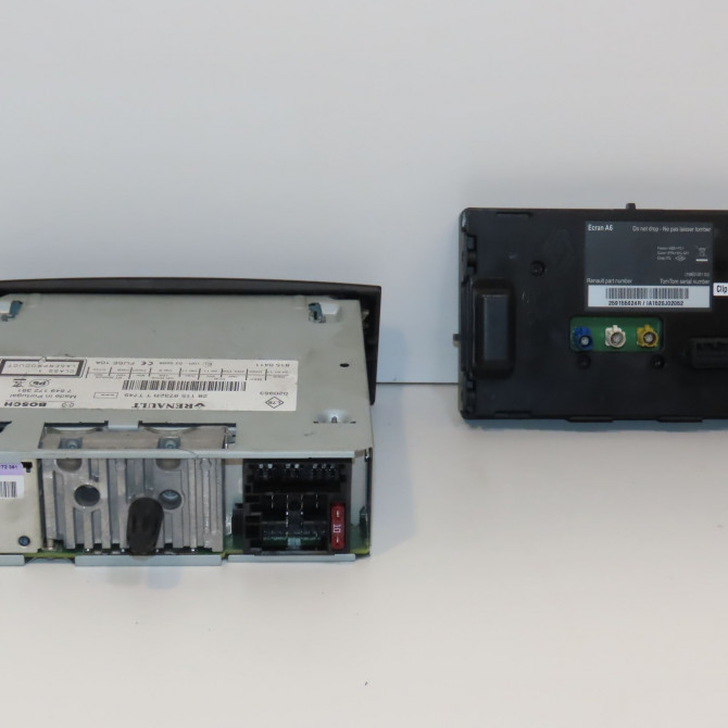 Autoradio occasion RENAULT CLIO III Phase 2 03-2009->12-2014 1.5 DCI 90ch 281159884R 2
