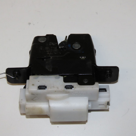 Serrure hayon occasion  8200948107