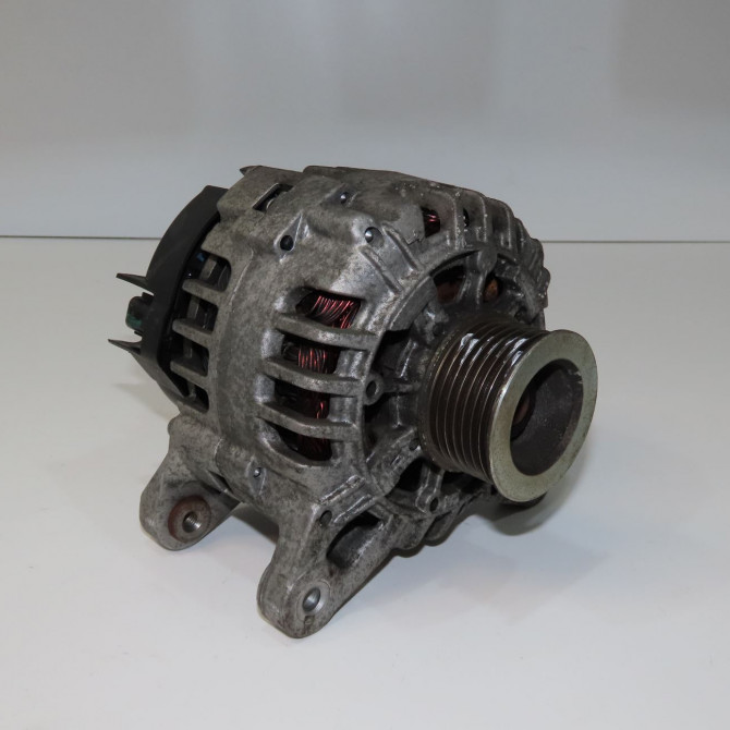 Alternateur occasion  8200718724 1