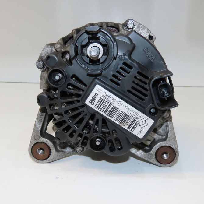 Alternateur occasion  8200718724 4