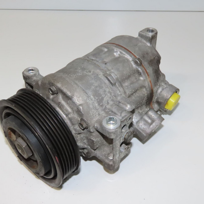 Compresseur air conditionne occasion  4M0820803 1