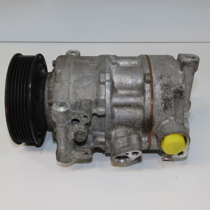 Compresseur air conditionne occasion  4M0820803 2