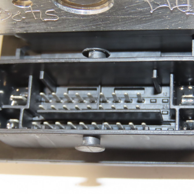 Unité hydraulique ABS occasion CITROEN BERLINGO II Phase 2 01-2012->01-2015 1607956180 3