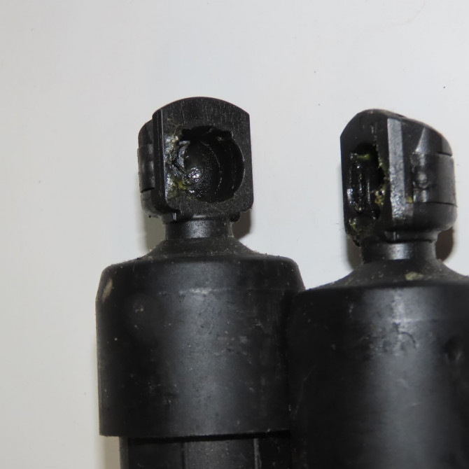 Verin droit hayon occasion DS DS7 9835674880 2