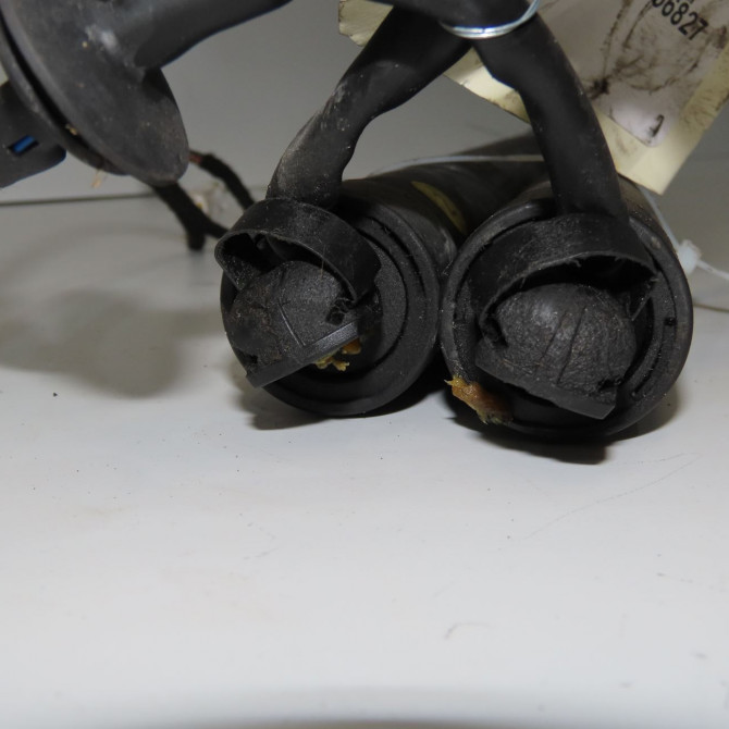 Verin droit hayon occasion DS DS7 9835674880 3