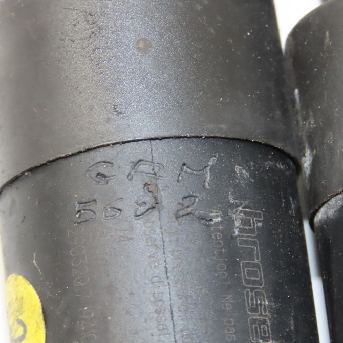 Verin droit hayon occasion DS DS7 9835674880 6