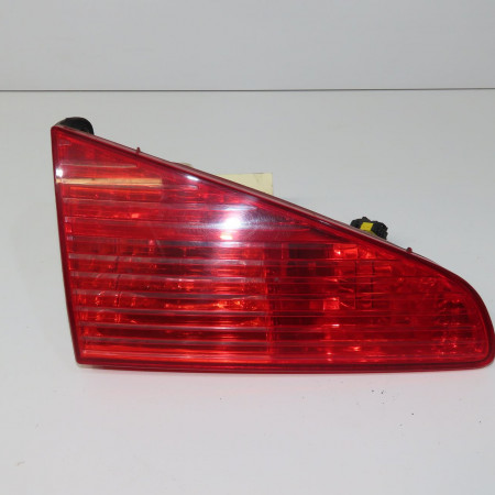 Feu arrière interieur gauche occasion PEUGEOT 607 Phase 1 11-1999->09-2004 3.0i V6 6350N2