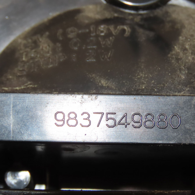 Feu arrière gauche occasion CITROEN 9851162080 4