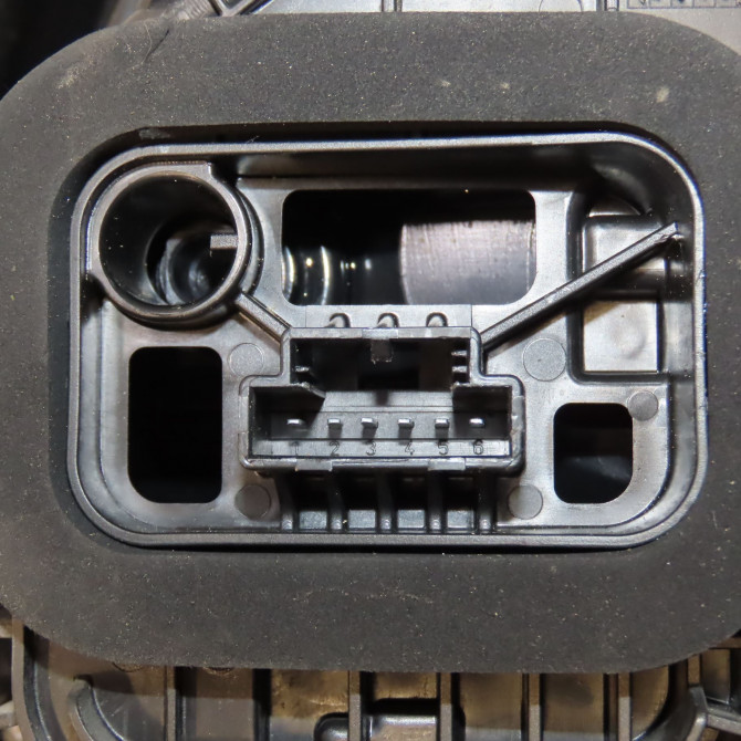 Feu arrière gauche occasion VOLKSWAGEN POLO V Phase 2 02-2014->... 1.2i 90ch 6C0945095K 3