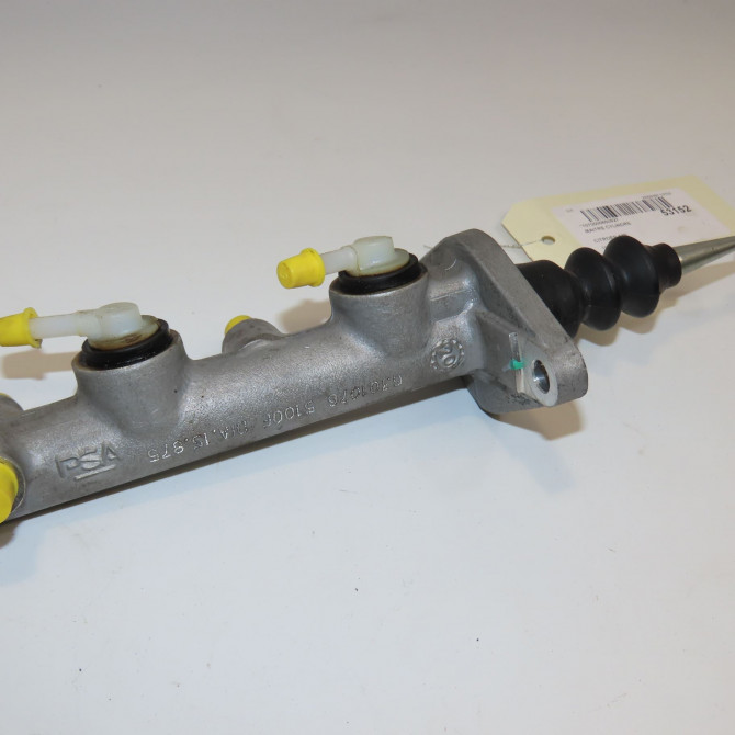 Maitre cylindre occasion CITROEN 9838882280 1