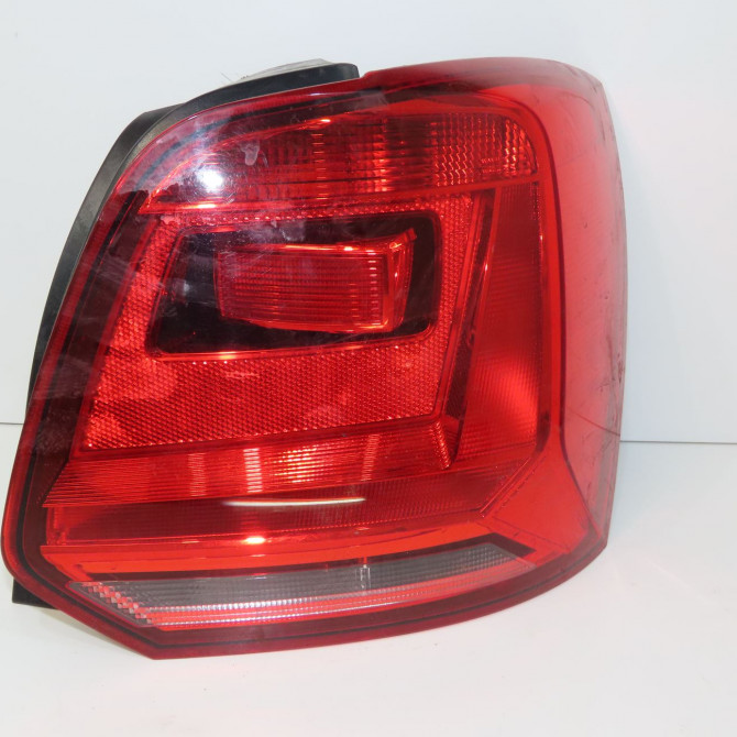 Feu arrière droit occasion VOLKSWAGEN POLO V Phase 2 02-2014->... 1.4 TDI 75ch 6C0945096K 1