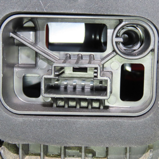 Feu arrière droit occasion VOLKSWAGEN POLO V Phase 2 02-2014->... 1.4 TDI 75ch 6C0945096K 3