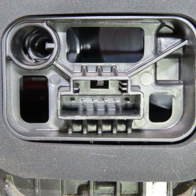 Feu arrière gauche occasion VOLKSWAGEN POLO V Phase 2 02-2014->... 1.4 TDI 75ch 6C0945095K 3